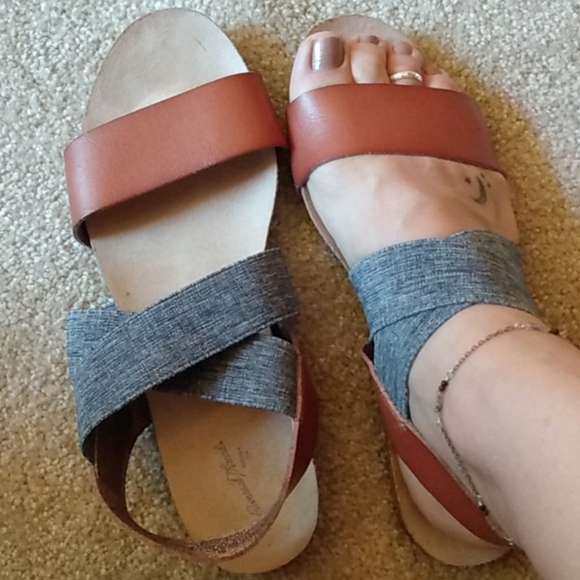 Universal Thread Shoes - Sandals